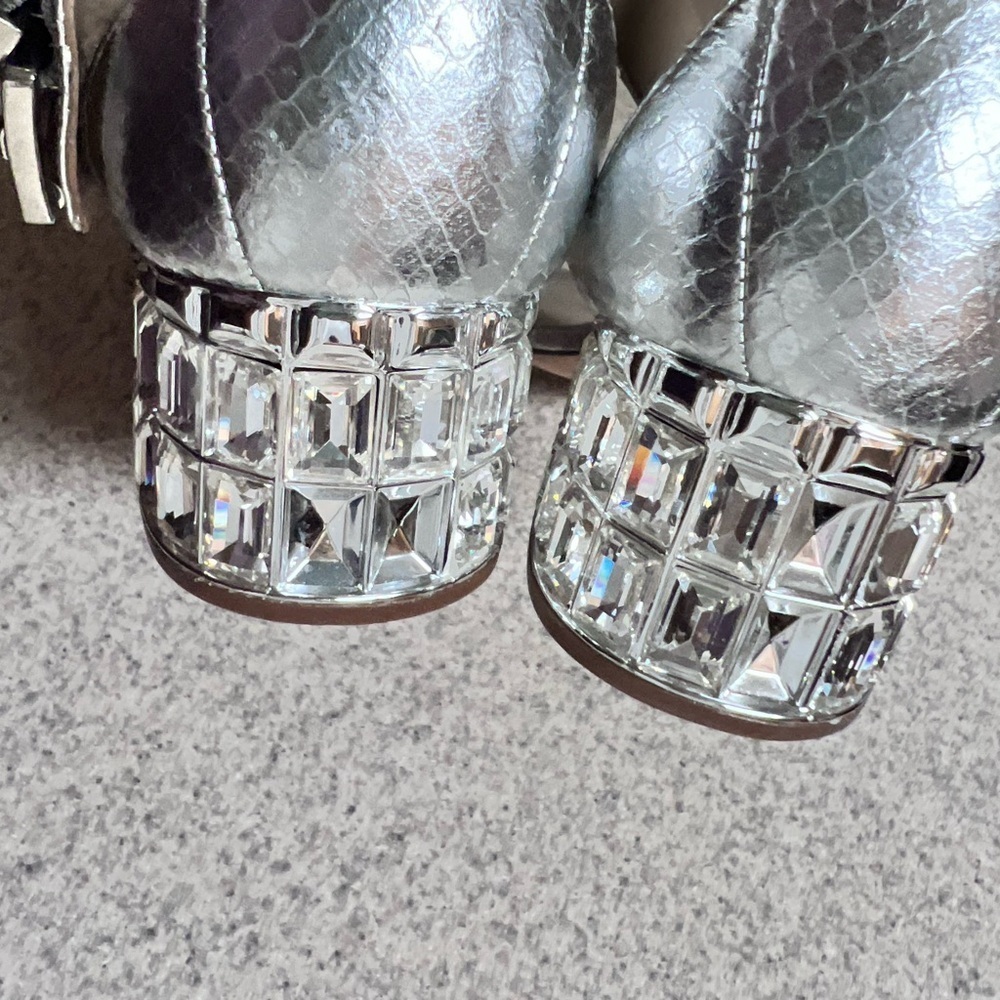 Michael kors Silver Strappy Women's Sandals size 7.5 NWOT - Picture 5 of 6